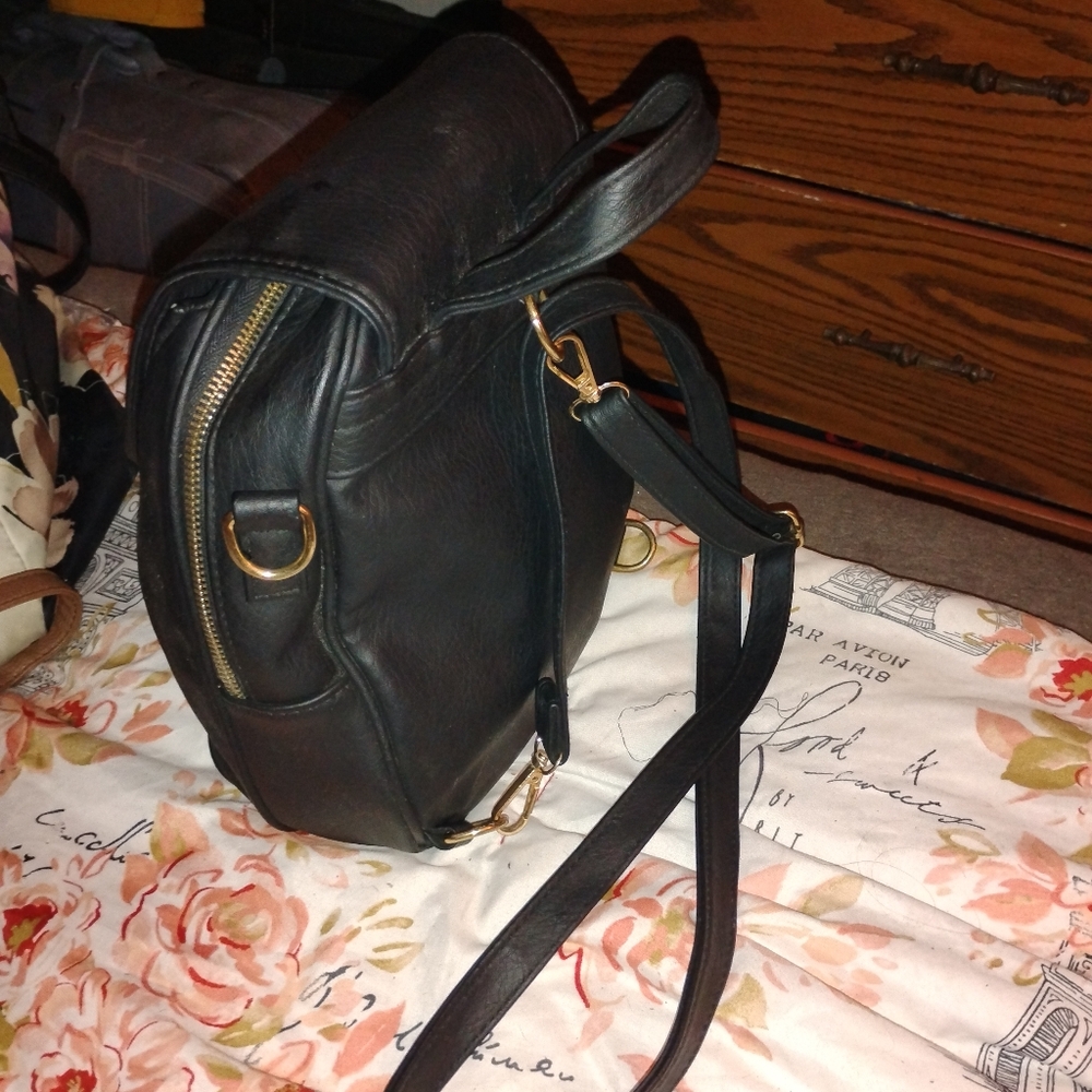 Cute little backpack - Picture 2 of 3